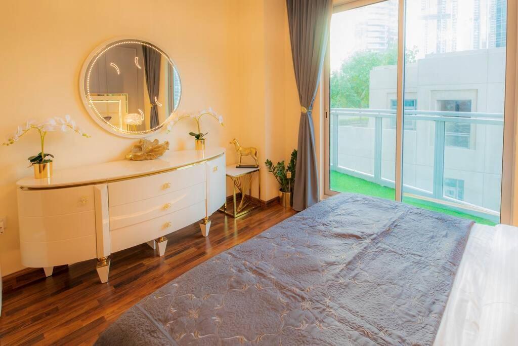 First Class 2Br With Full Burj Khalifa And Fountain View Dubái Exterior foto
