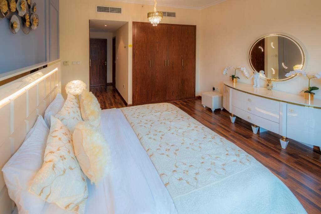 First Class 2Br With Full Burj Khalifa And Fountain View Dubái Exterior foto